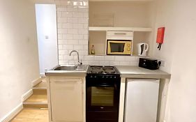 Clerkenwell Apartments By Dc London Rooms